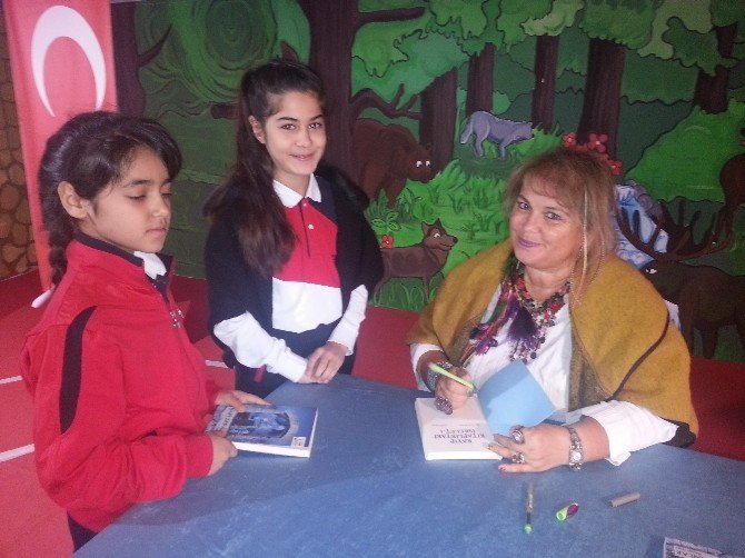 My Kolej’de İmza Günü