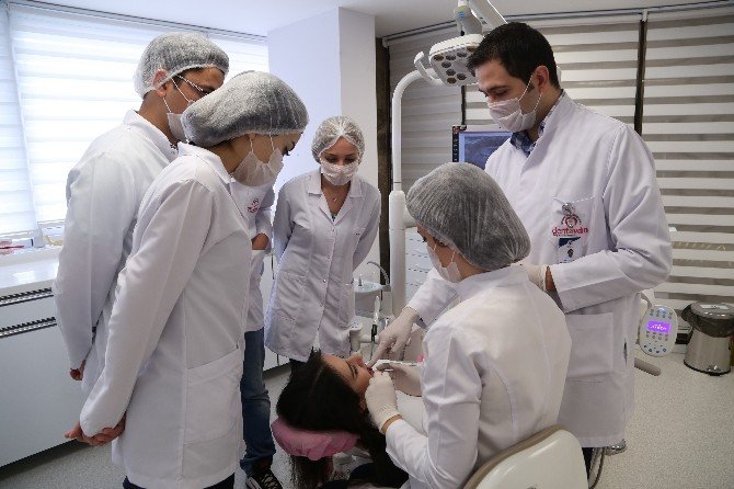 Diş Eti Rahatsızlıkları, Diş Problemlerine Sebep Oluyor