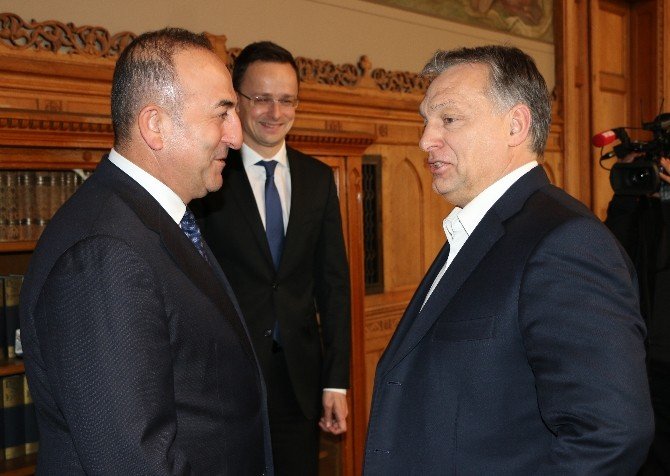 Bakan Çavuşoğlu, Macaristan Başbakanı İle Görüştü
