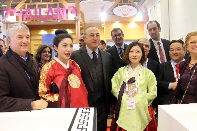 Bakan Çavuşoğlu’ndan Golf Şov