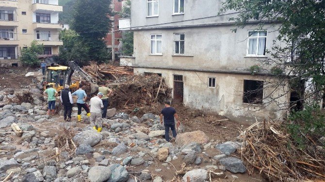 Diyarbakır’ın İş Makineleri Hopa’da