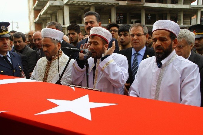 Şehidin Cenaze Namazını İmam Olan Babası Kıldırdı