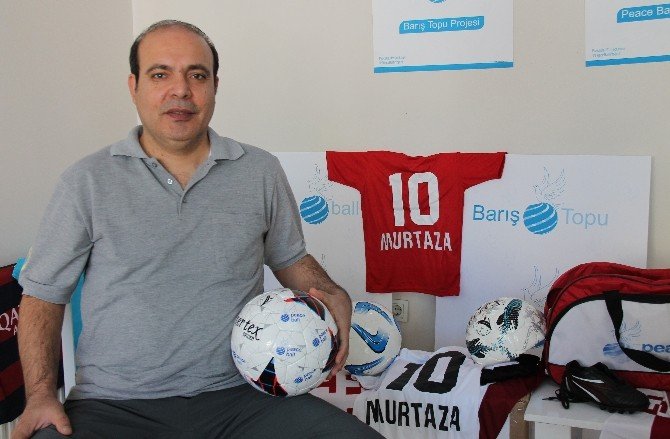 Poşetten Messi Forması Giyen Afgan Çocuğa Elazığ’dan Hediye