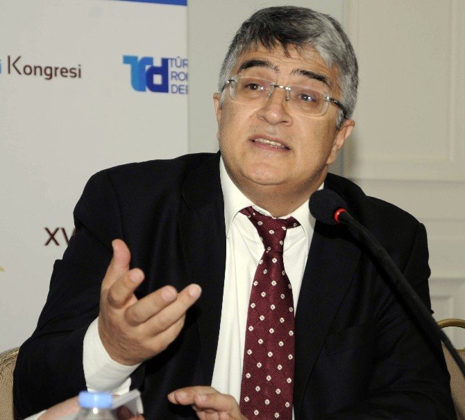 Bel Ağrısı, Sanatçı Suna Pekuysal Hastalığı Denilince Önemseniyor