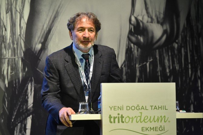 Komşufırın Yeni Ekmeğini Tanıttı