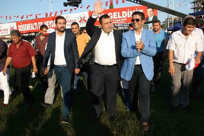 Döşemealtı Güreşlerinin Başpehlivanı Mehmet Yeşil Yeşil Oldu