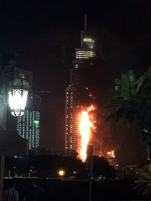 Dubai’de 63 Katlı Otelde Yangın Çıktı