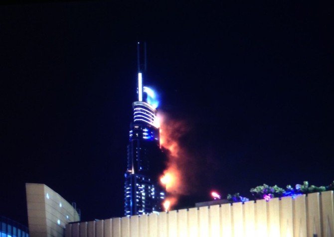Dubai’deki Otelde Yangın 20’nci Katta Çıktı