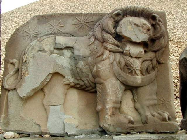 Dünyanın En Eski Horoskopu Astrolojik Olayı Simgeliyor
