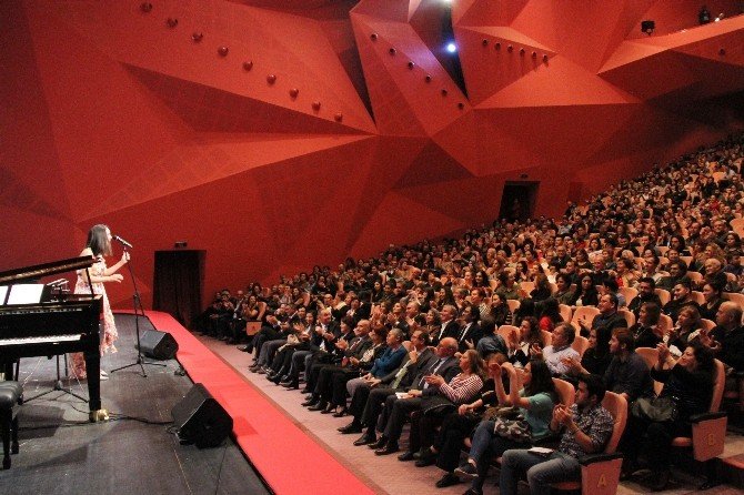 Türkiye’de İlk Senfonik Konserini Büyükşehir Belediyesi Senfoni Orkestrasıyla Verdi