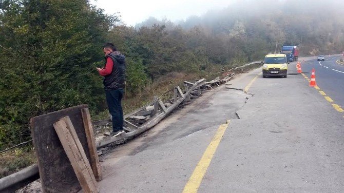 Çelik Sac Yüklü Tır Uçuruma Devrildi: 1 Ölü