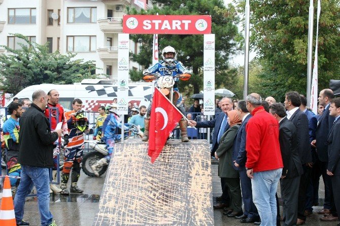 Doğu Avrupa Ekstrem Ve Türkiye Enduro Şampiyonası Seremoni Startı Verildi