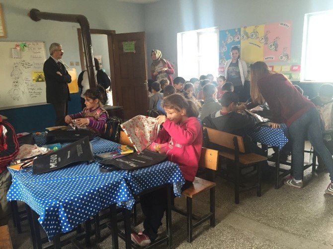 Düzce Üniversitesi Genç Müsiad Topluluğu Öğrencileri Sevindirdi