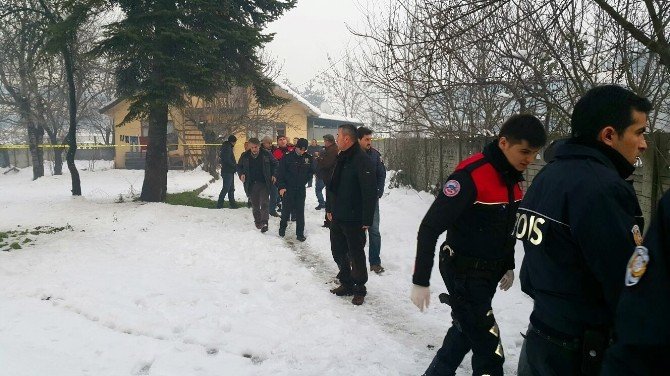 Düzce’de 3 Kişi Boğazları Kesilerek Öldürülmüş Halde Bulundu