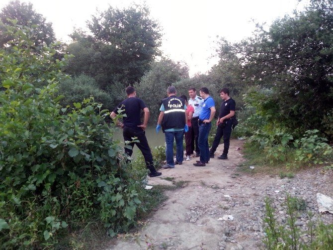 Hırsızların Çaldığı Çelik Kasa Nehirden Çıkartıldı