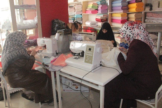 Kadınlar, El Sanatları Eğitim Merkeziyle İş Sahibi Oluyor