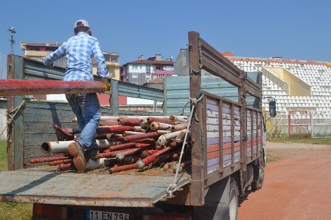 Emektar Stadın Çatısına “Çürük” Raporu