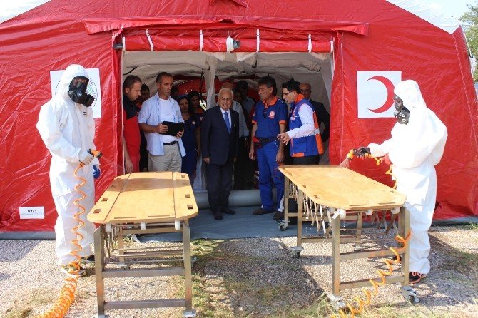 İki Saatte Hastane Kurdular