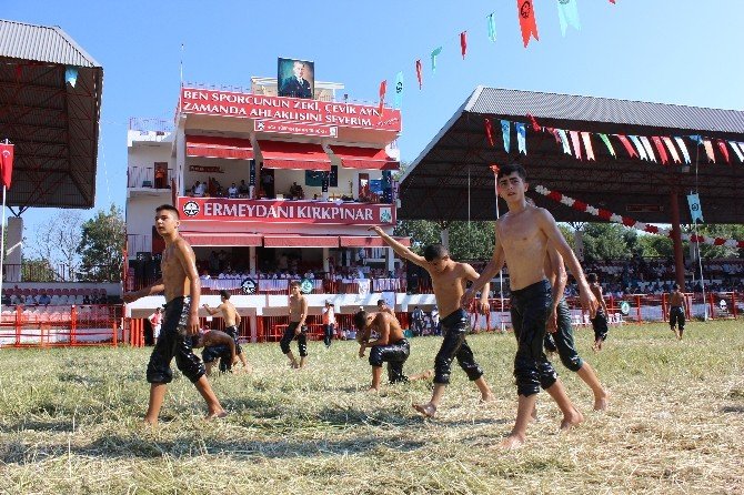 2015 Kırkpınar Yağlı Güreşleri Final Günü Güreşleri Başladı