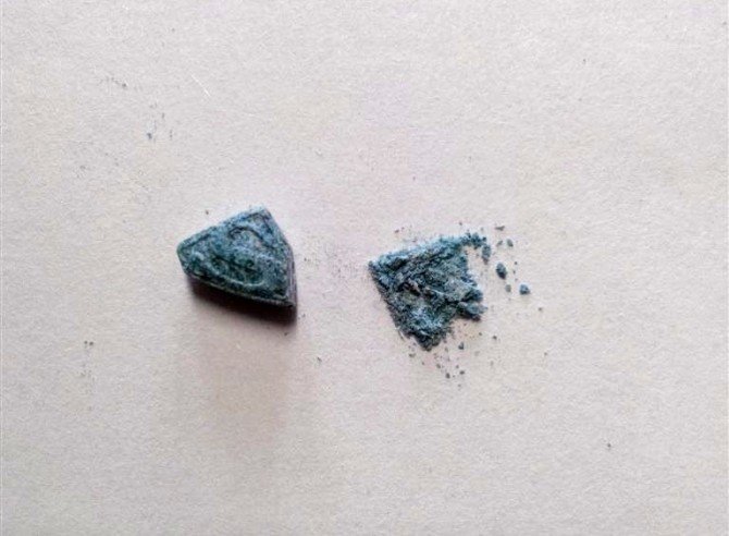 Edirne’de Bir Araçta Uyuşturucu Hap Ele Geçirildi