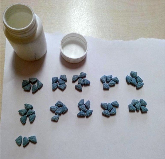 Edirne’de Bir Araçta Uyuşturucu Hap Ele Geçirildi