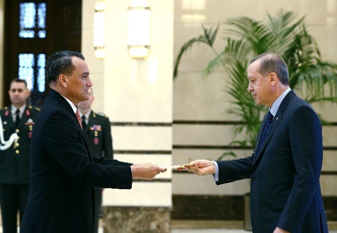 El Salvador Büyükelçisi Parada, Cumhurbaşkanı Erdoğan’a Güven Mektubunu Sundu