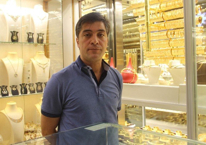 Yatırımcı Altından Kaçıyor
