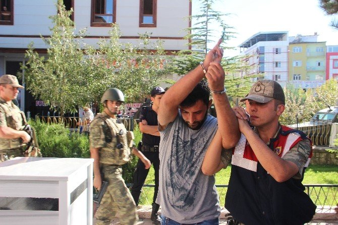 Elazığ’da Terör Operasyonunda Gözaltına Alınan 7 Kişi Adliyeye Sevk Edildi