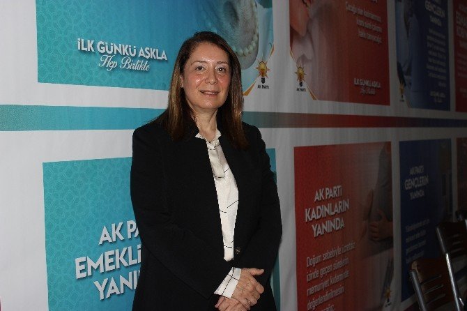 Emine Nur Günay’dan Ekonomik Dalgalanmalar Ve Kriz Söylentisi Değerlendirmesi