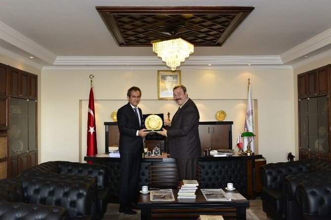 Zonguldak Emniyet Müdürü Osman Ak, Rektör Özer’i Ziyaret Etti