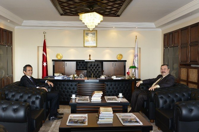 Zonguldak Emniyet Müdürü Osman Ak, Rektör Özer’i Ziyaret Etti