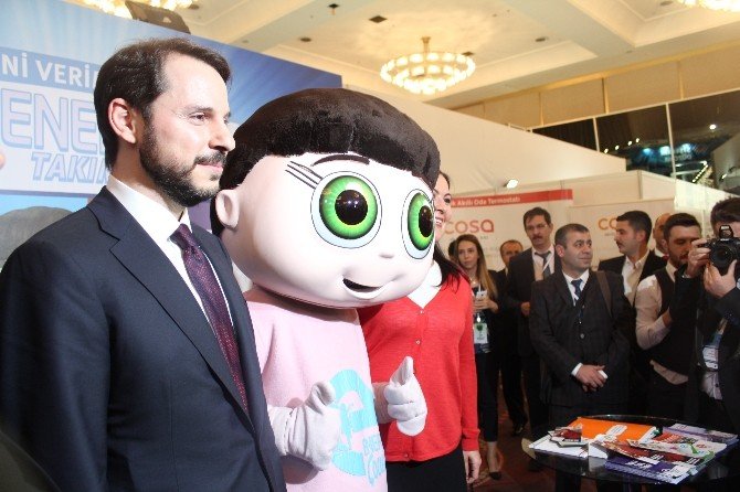 Bakan Albayrak: "İktidarımız Döneminde Yenilenebilir Enerjiler Üzerine Önemli Yatırımlarımız Oldu”