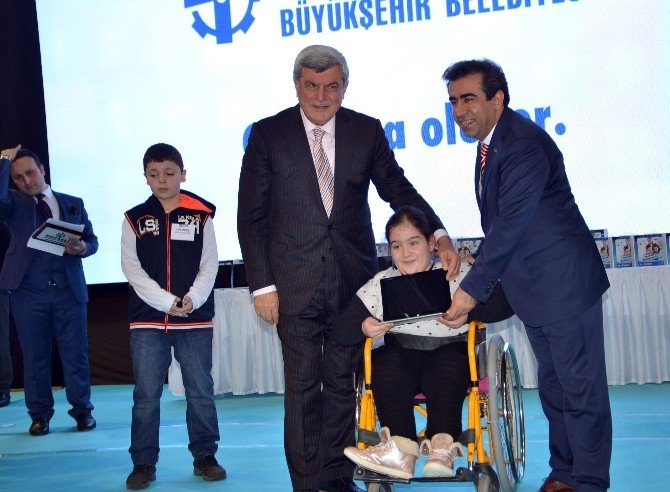 Kocaeli’de 27 Bin 180 Öğrenci Daha Tabletlerine Kavuştu