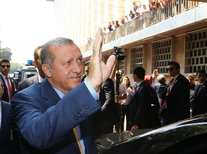 Erdoğan, Endonezya’da Cuma Namazı Kıldı