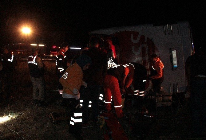 Erzurum’da Yolcu Otobüsü Kazası: 29 Yaralı