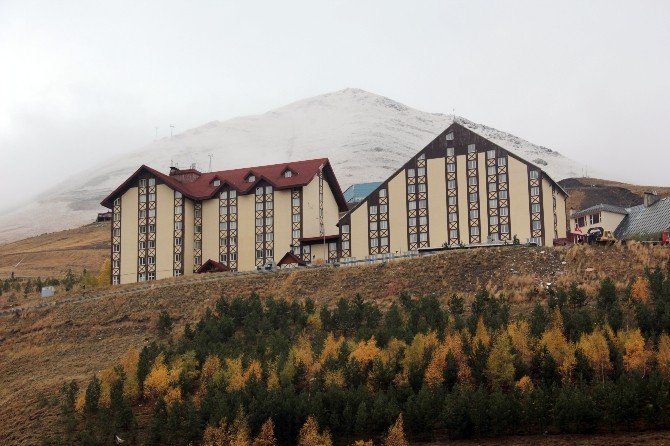 Palandöken’e Mevsimin İkinci Karı Yağdı