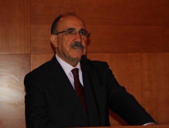 Ak Partili Atalay, Van’da Akademisyenlerle Bir Araya Geldi