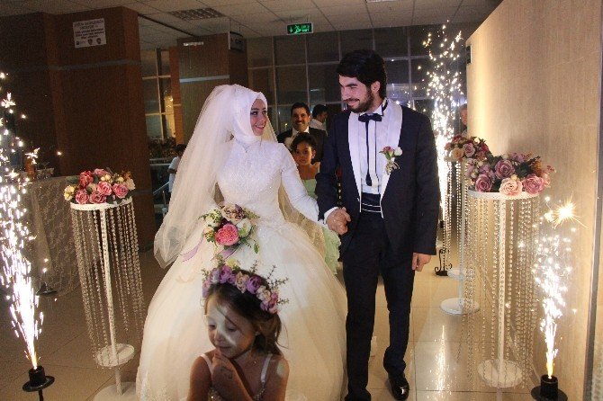 Ali Yılmaz’ın Kızı Yasemin Yılmaz Dünya Evine Girdi