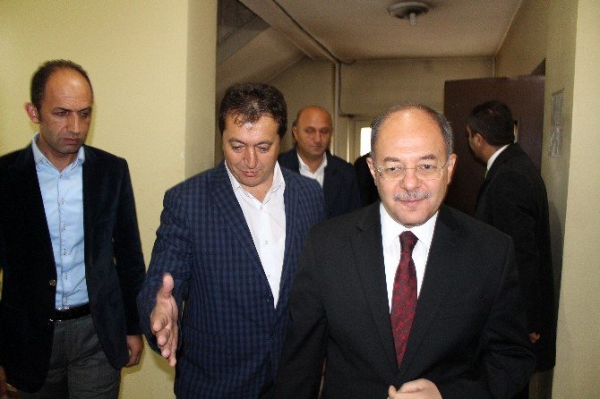Recep Akdağ’dan İha’ya Ziyaret