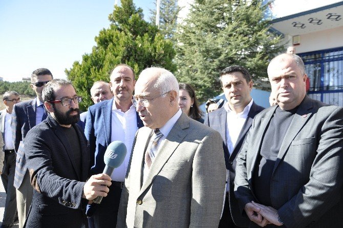 Eski Tbmm Başkanı Cemil Çiçek Oyunu Kullandı