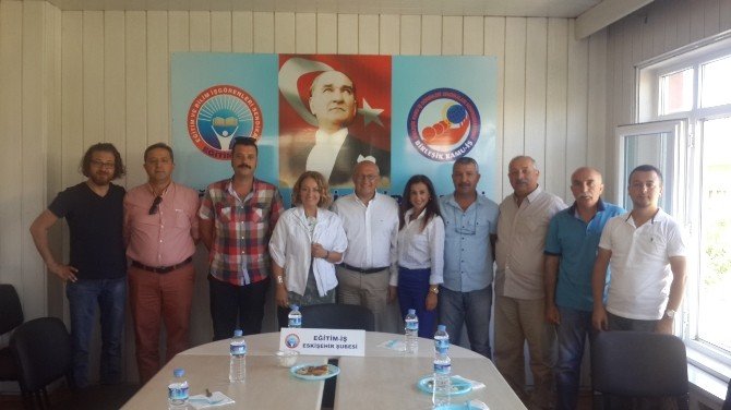 Çakır Özer Eğitim-iş’i Ziyaret Etti