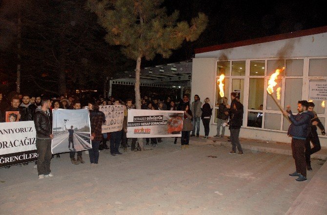 Eskişehir’de Suruç’ta Ölenler İçin Oturma Eylemi