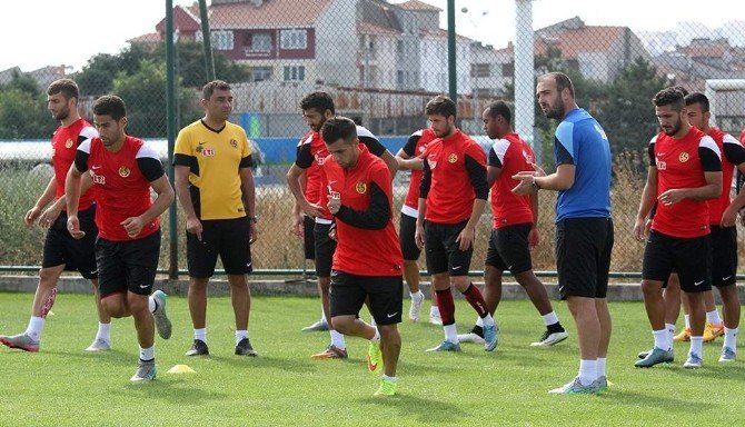 Es Es’te Tek Hedef Lideri Devirmek