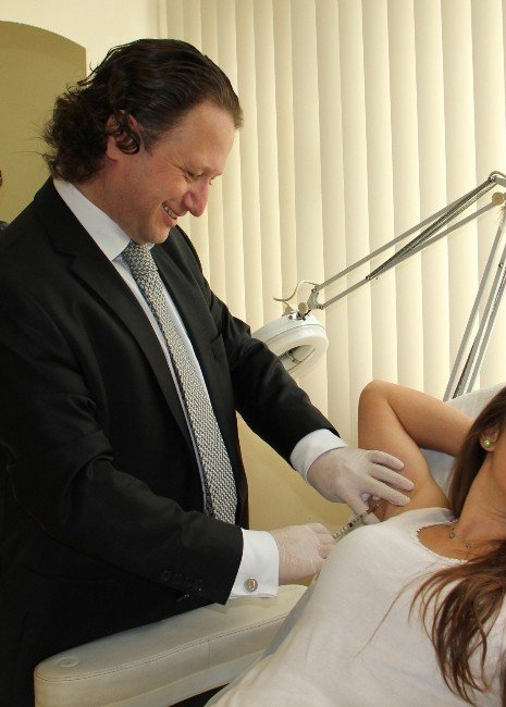 Botoksla Koltuk Altındaki Aşırı Terlemeye Son