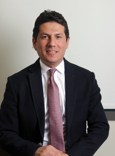 Göz Çevresi Kırışıklıklarına Lazerli Çözüm