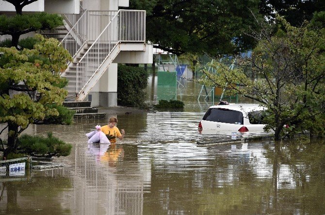 Etau Tayfunu Japonya’yı Vurdu: 15 Yaralı, 1 Kayıp