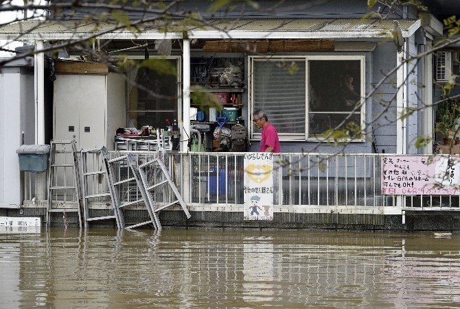 Etau Tayfunu Japonya’yı Vurdu: 15 Yaralı, 1 Kayıp