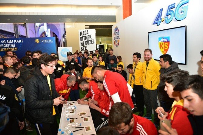 Kayserispor-gaziantepspor Maçını Gollercepte’de 6 Bin Kişi Takip Etti