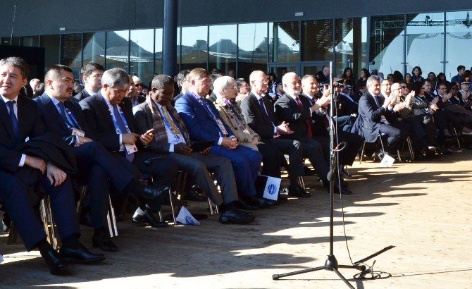 Milano’da Küçük Nüanslar Korosu 7 Dilde Şarkı Söyledi