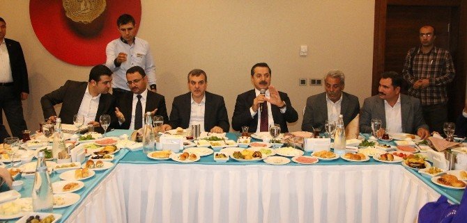 Faruk Çelik: “İşçinin Parasını Vermeyenin Ocağı Başına Yıkılır”
